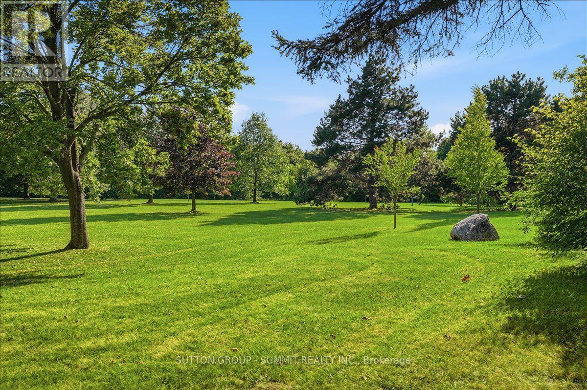 73 THORNBECK DRIVE - 41