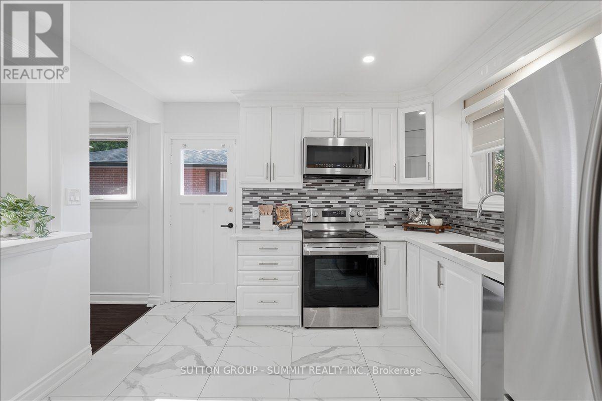73 THORNBECK DRIVE - 7