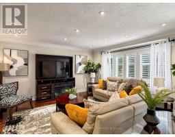67 Barrington Avenue, Toronto, ON M4C4Y9 Photo 10