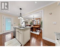 67 Barrington Avenue, Toronto, ON M4C4Y9 Photo 13