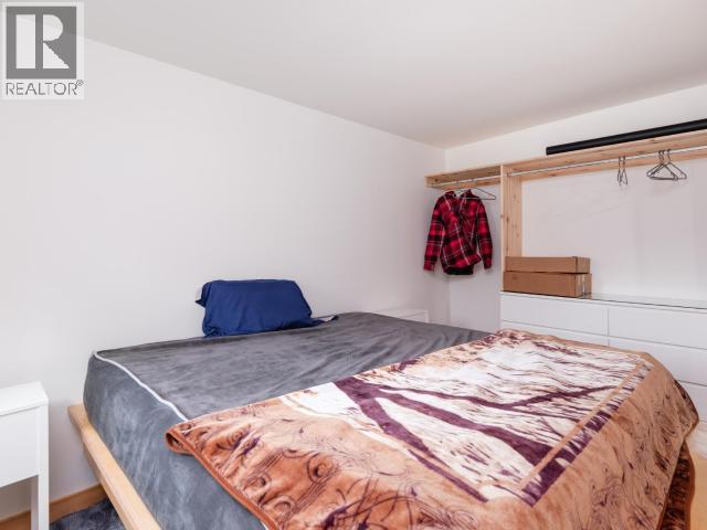 606 OGILVIE STREET - 11