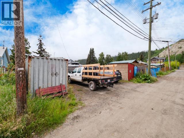 606 OGILVIE STREET - Image 28