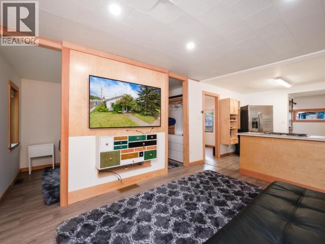 606 OGILVIE STREET - Image 4