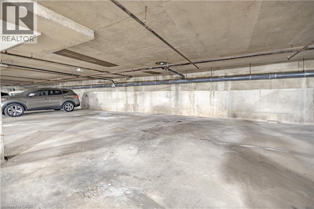 #601 265 WESTCOURT Place - 22