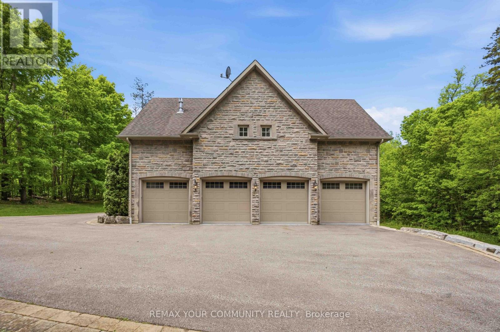 46 LAKE WOODS DRIVE - 5