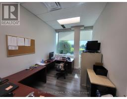 102 - 385 Connie Crescent, Vaughan, ON L4K5R2 Photo 6