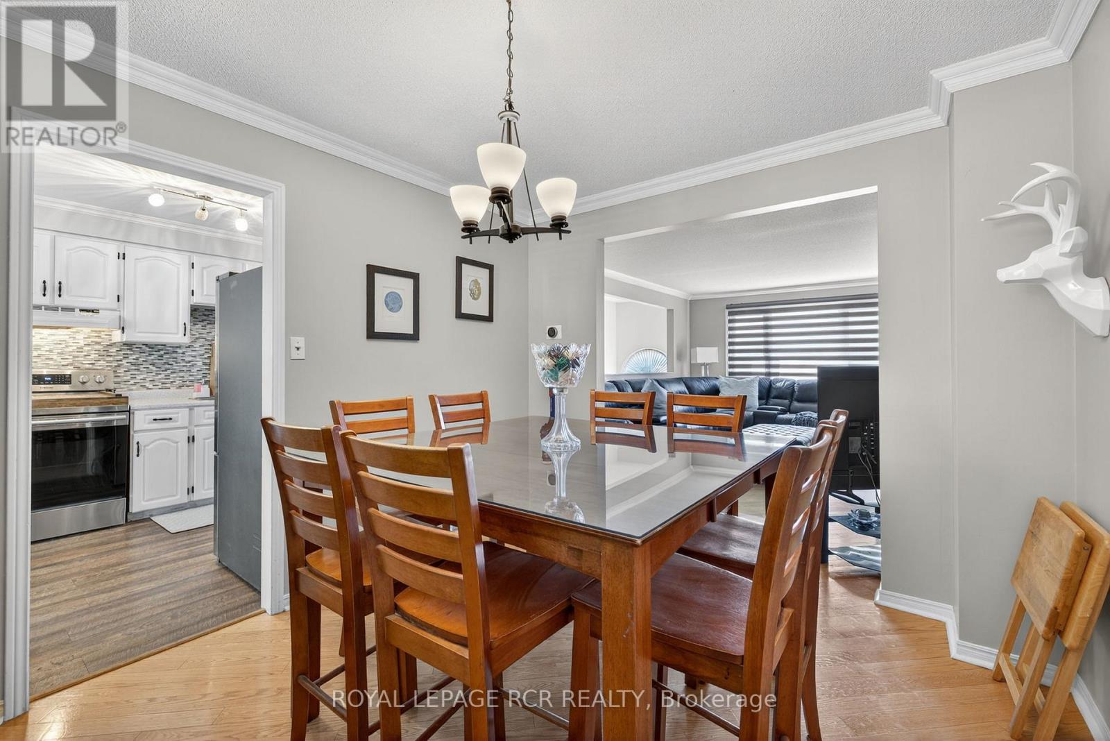 21 CROWN CRESCENT - 11