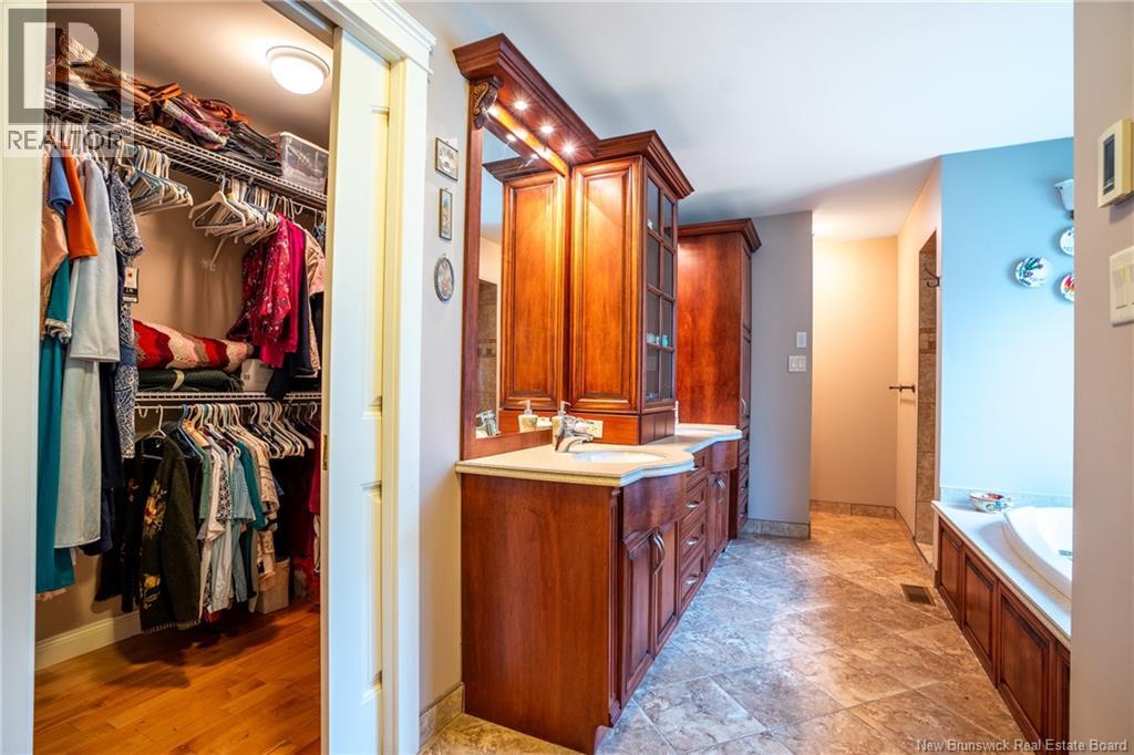 235 Summerhill Row - 21