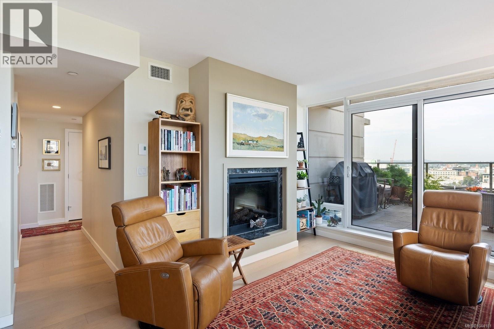 1602 707 Courtney St, Victoria