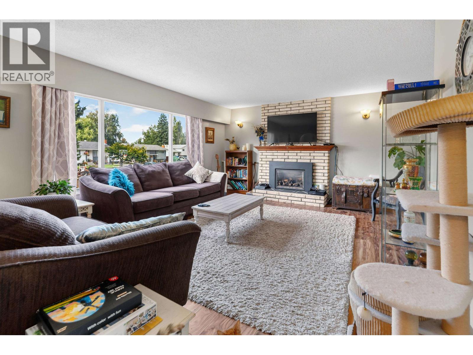 7391 IMPERIAL CRESCENT - 4