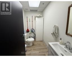 208 - 1 Quarry Ridge Road, Barrie, ON L4M7G1 Photo 8
