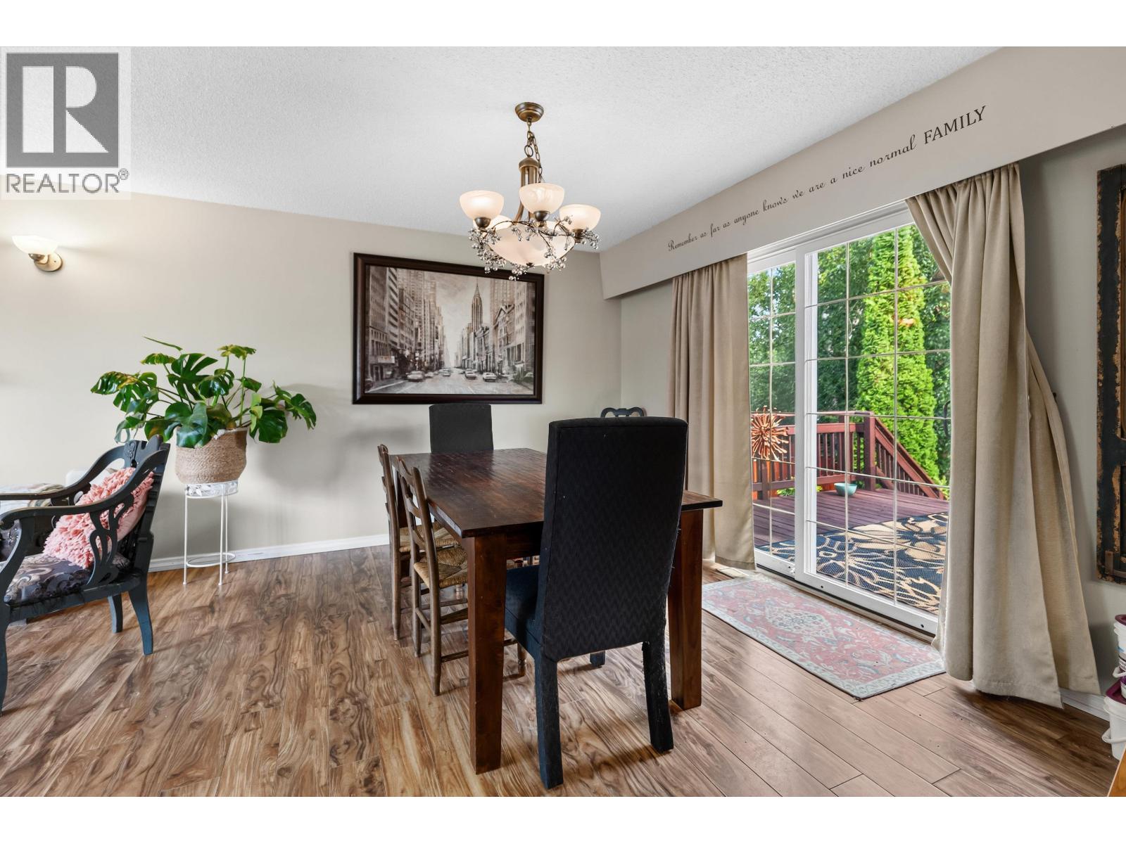 7391 IMPERIAL CRESCENT - 8