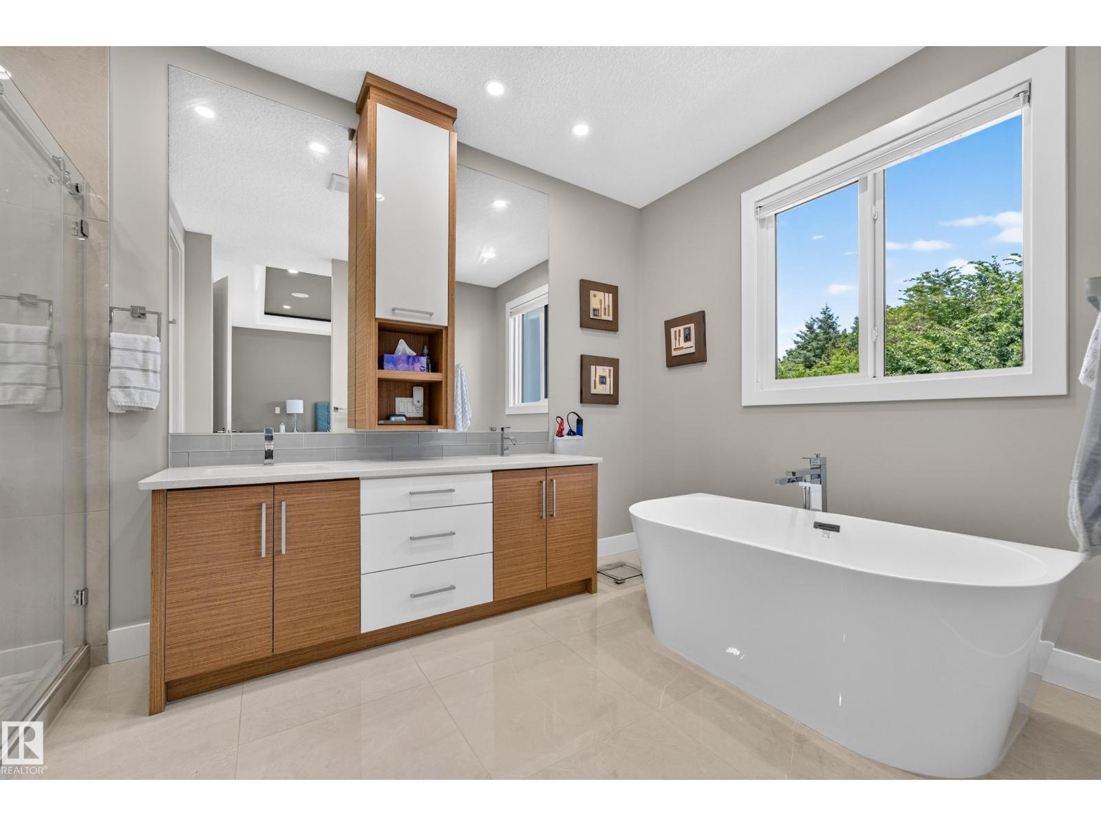 7544 78 AV NW - 34