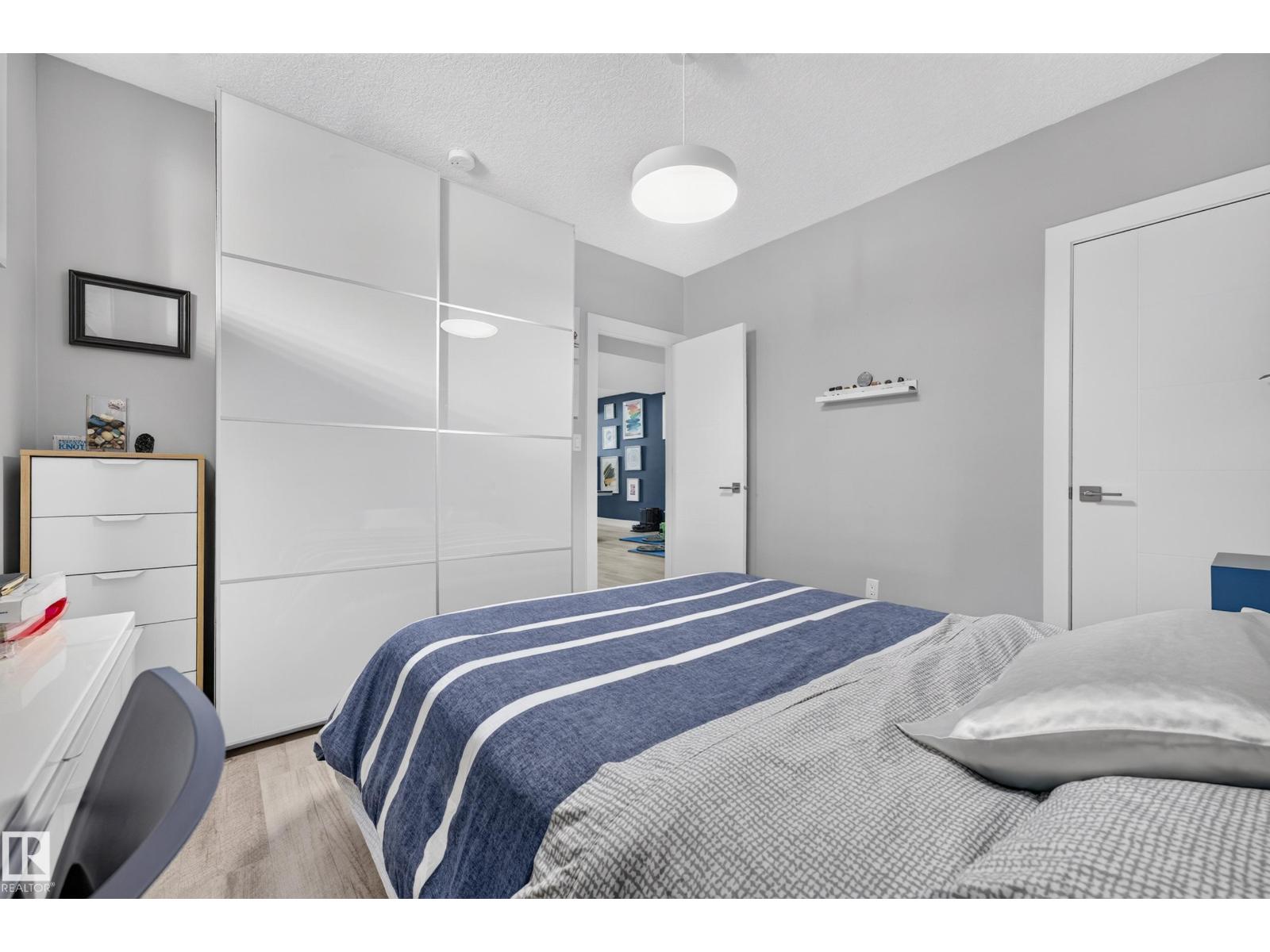 7544 78 AV NW - 51