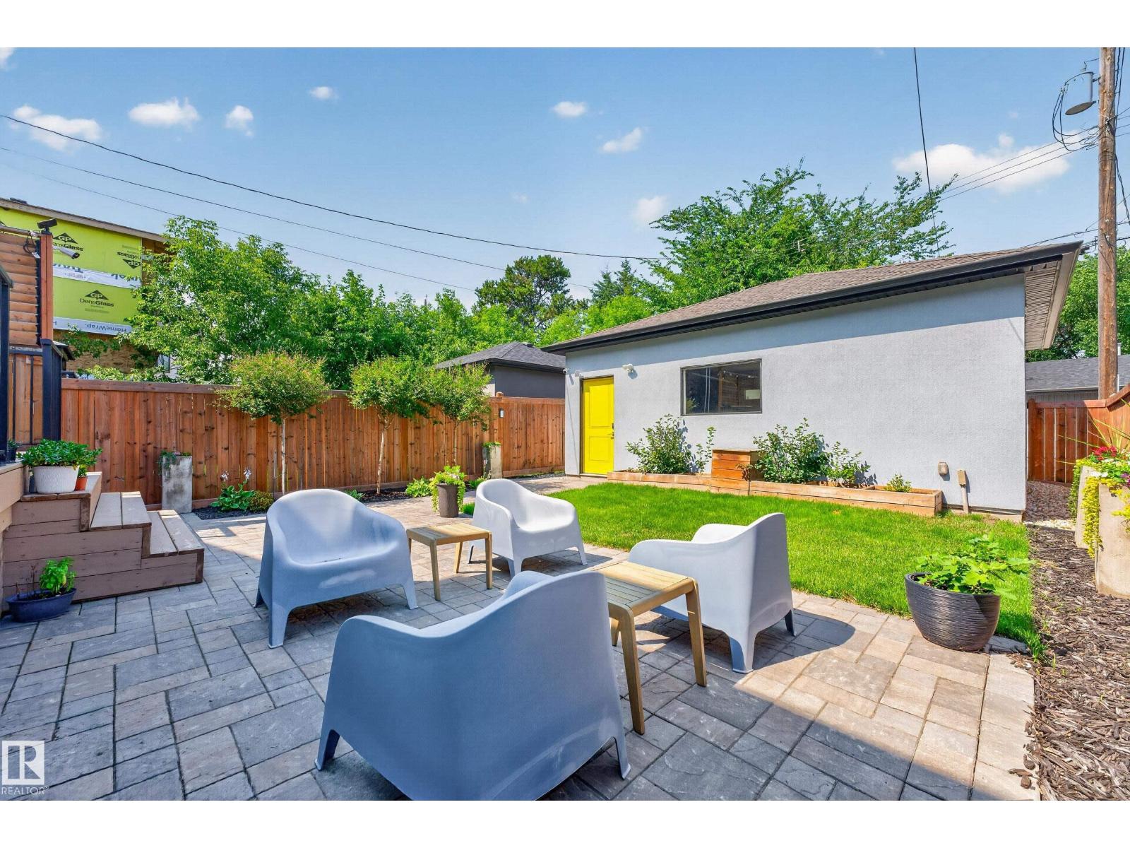 7544 78 AV NW - 60