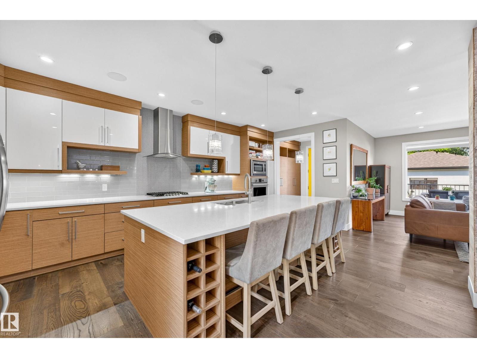 7544 78 AV NW - 9