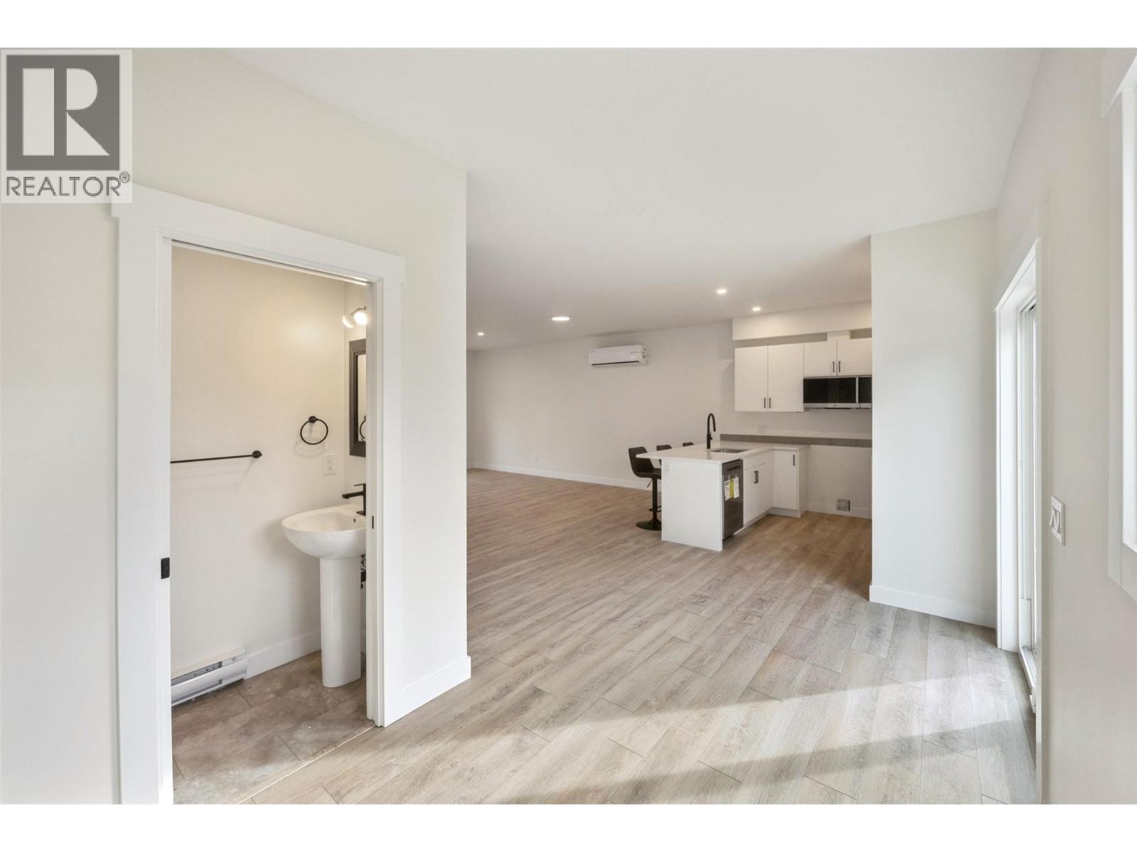 102 11815 Grant Avenue, Summerland