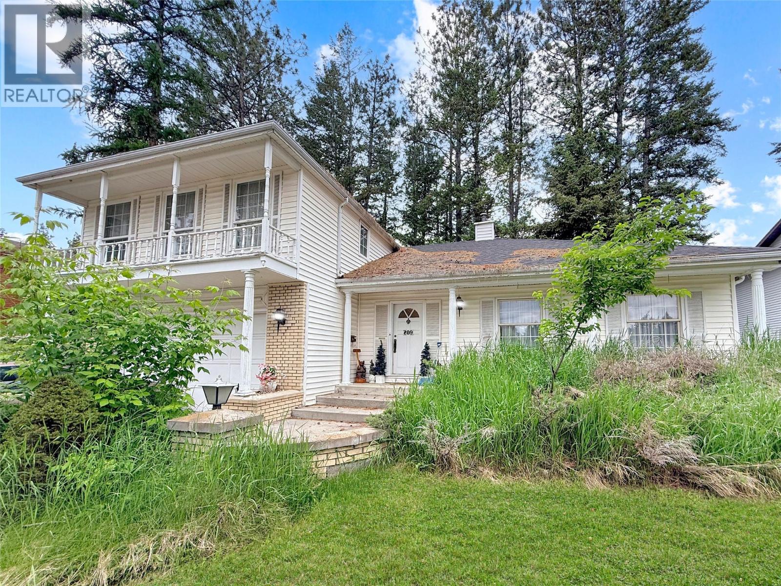 809 31st Ave S - 1