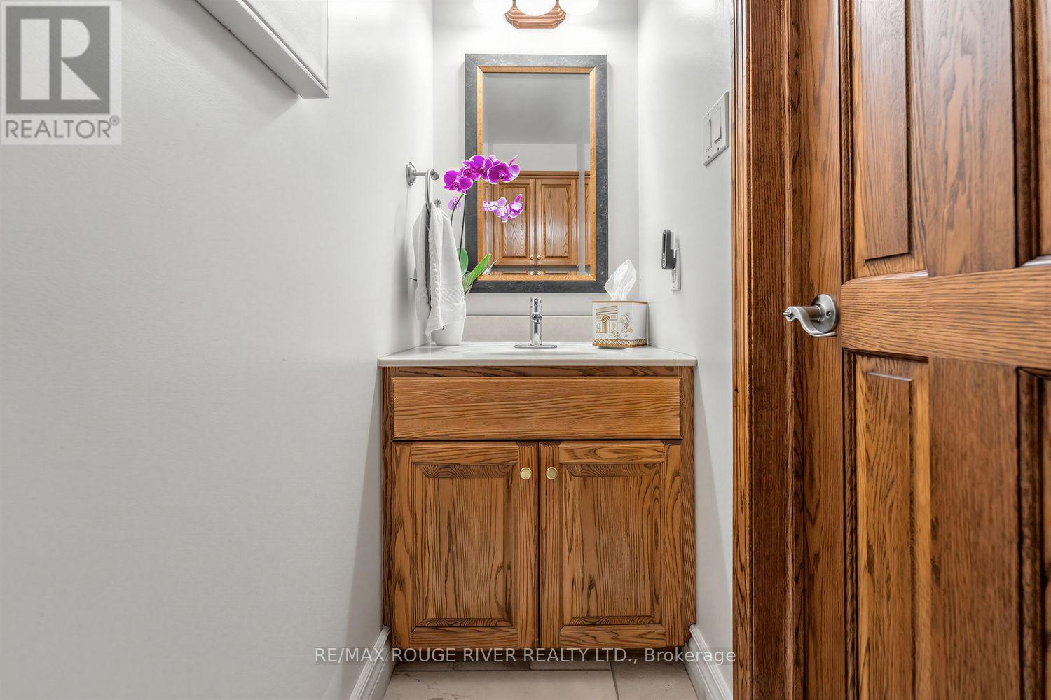 36 NIMROD CRESCENT - 16