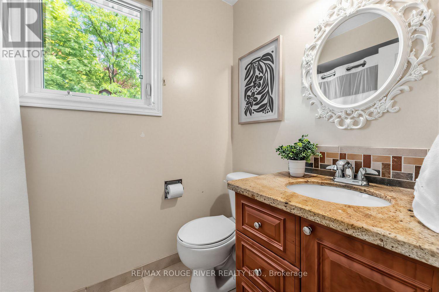 36 NIMROD CRESCENT - 26