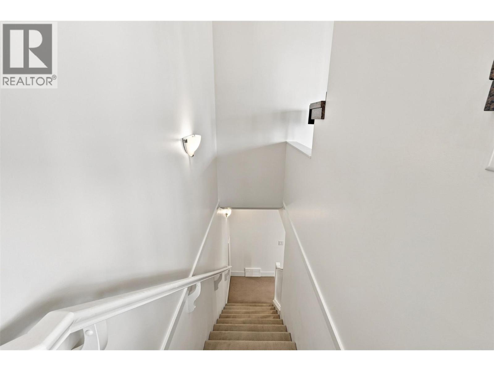 #88 130 COLEBROOK Road - 34