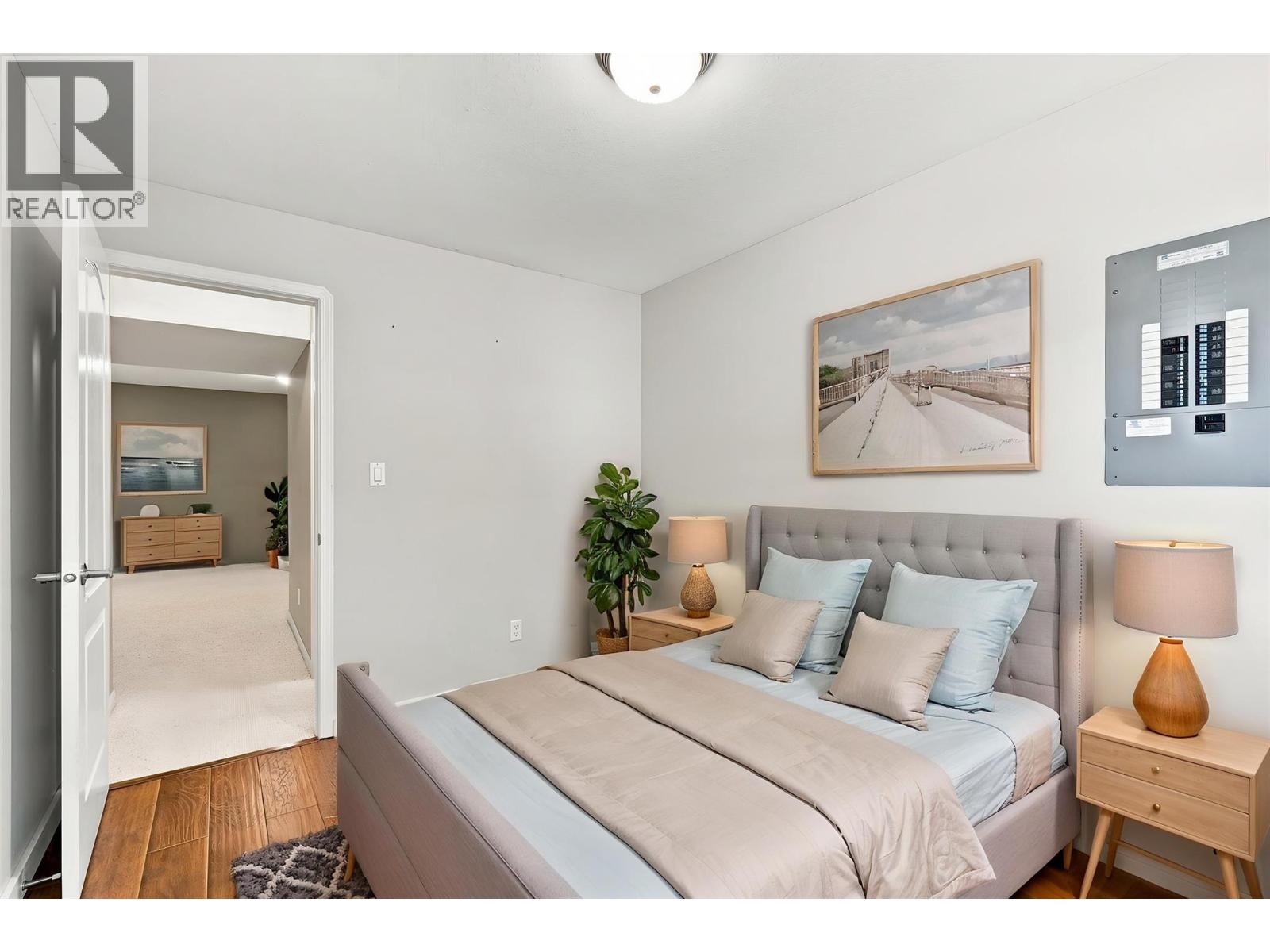 1060 PINE SPRINGS Road - 33