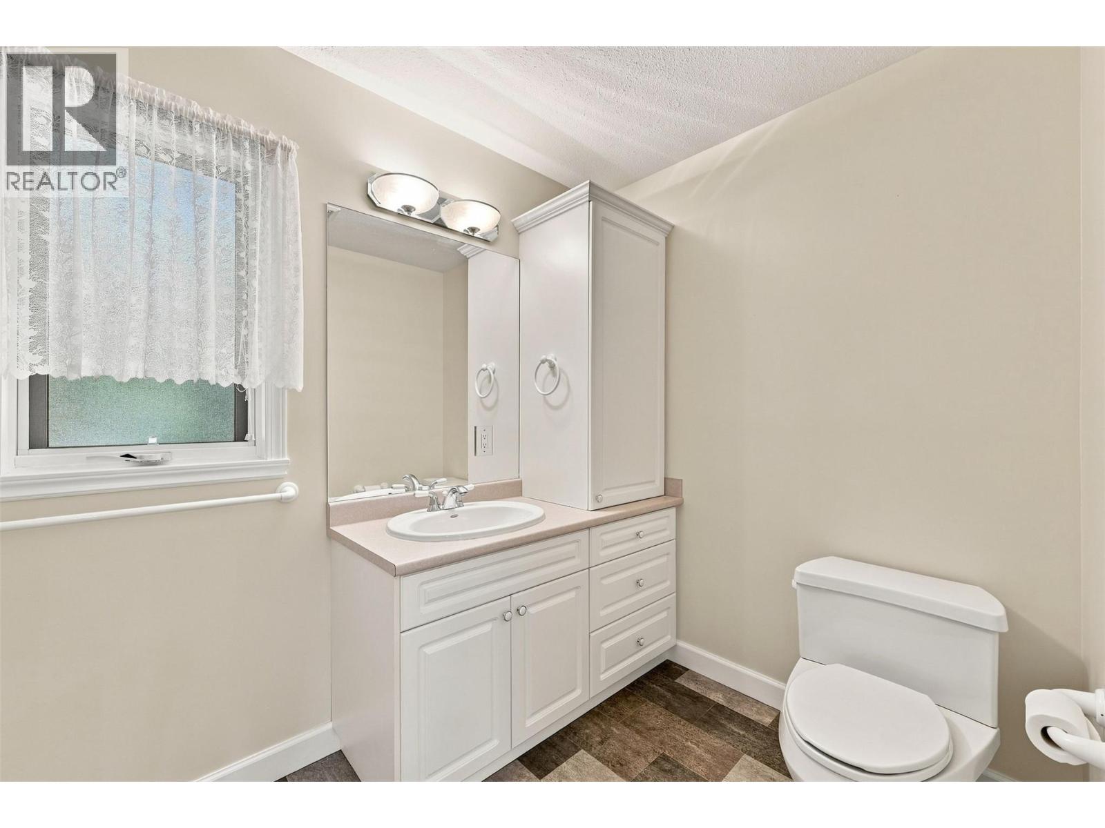 1060 PINE SPRINGS Road - Image 50