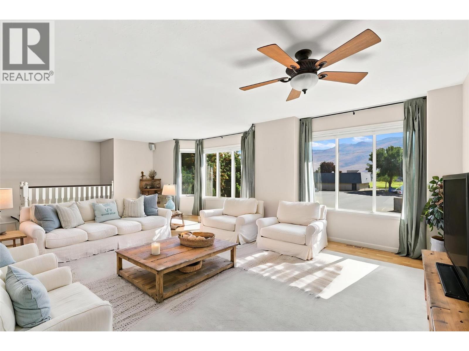 1060 PINE SPRINGS Road - Image 8