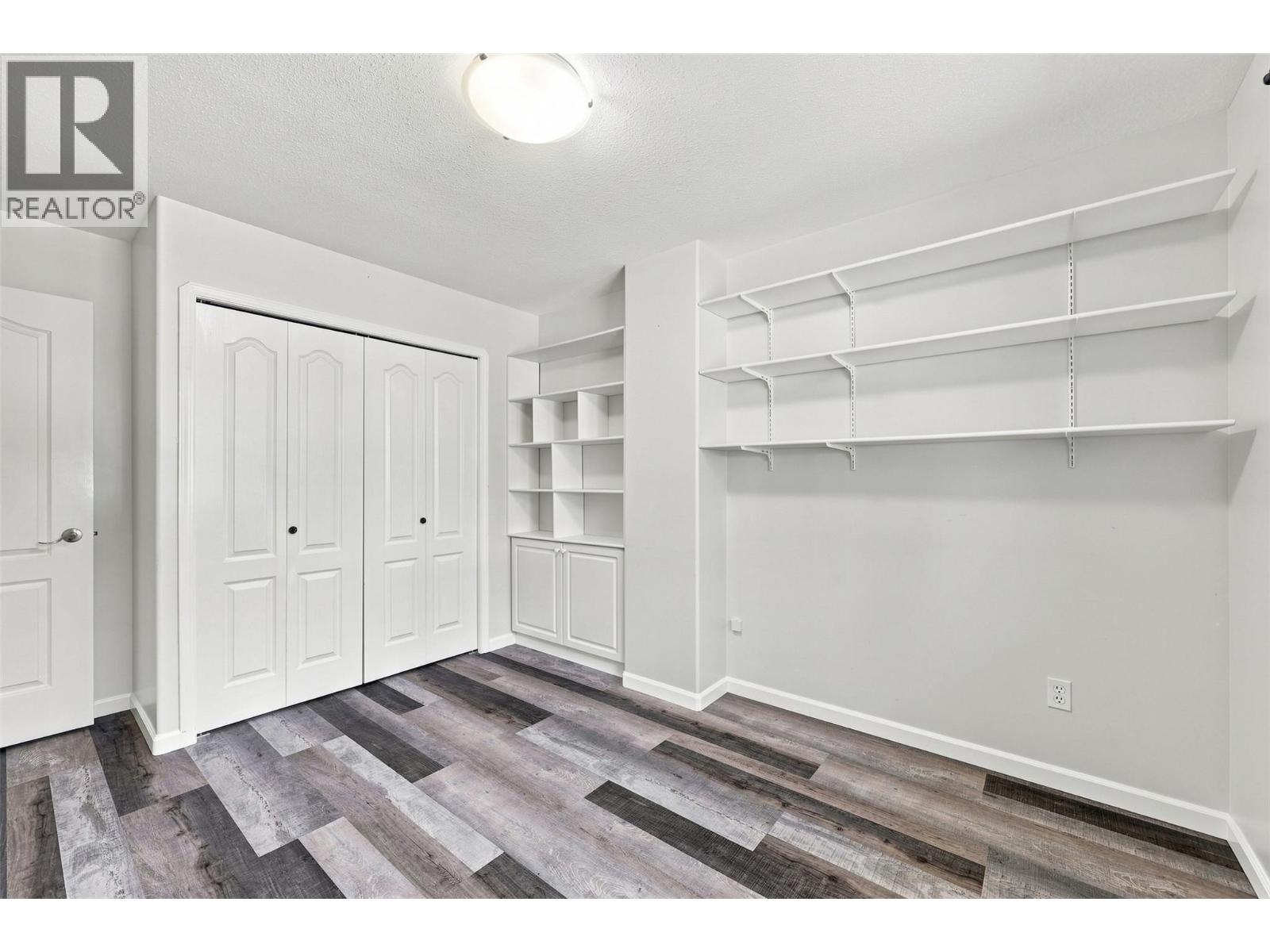 1060 PINE SPRINGS Road - Image 49