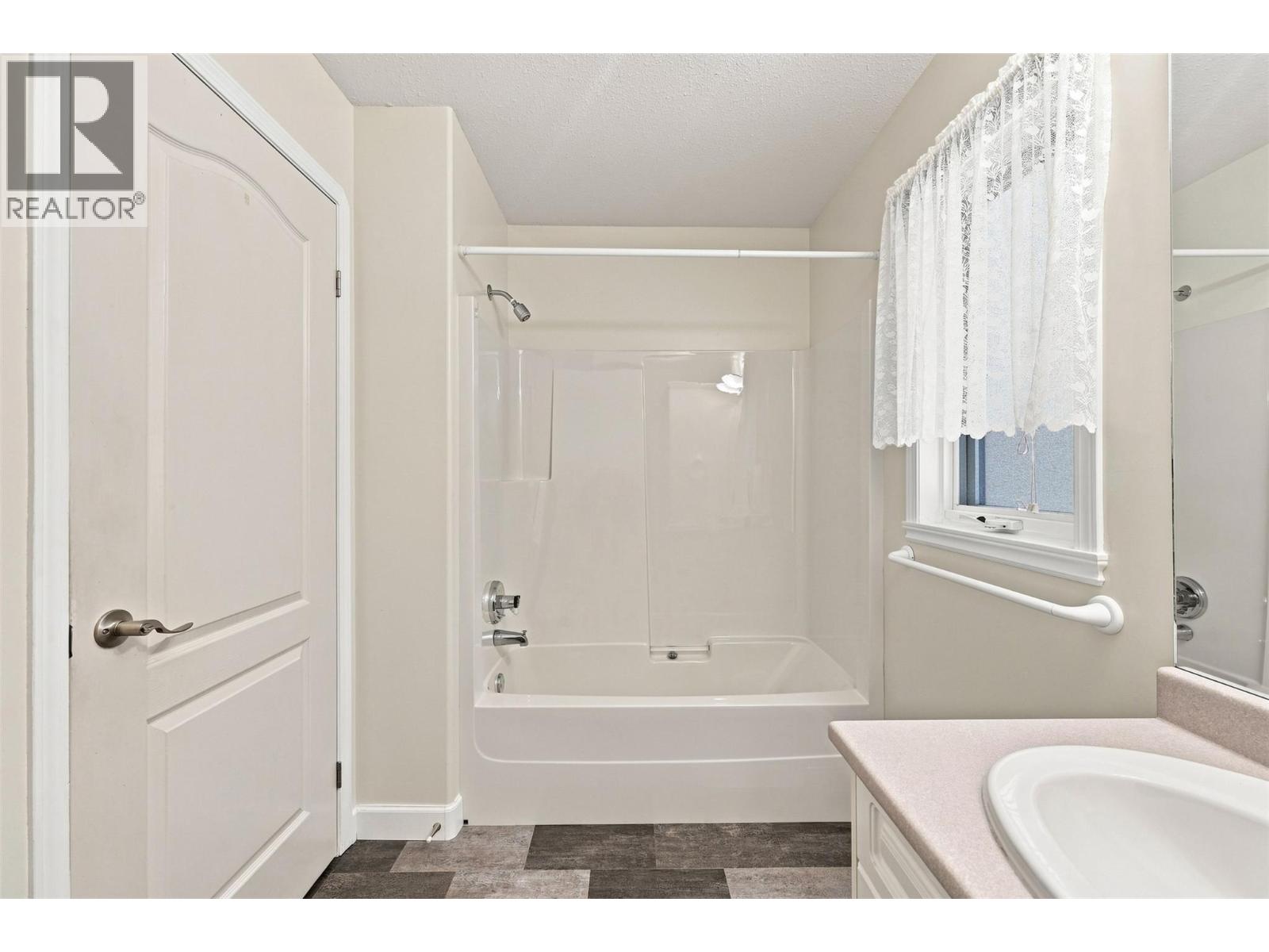 1060 PINE SPRINGS Road - Image 51