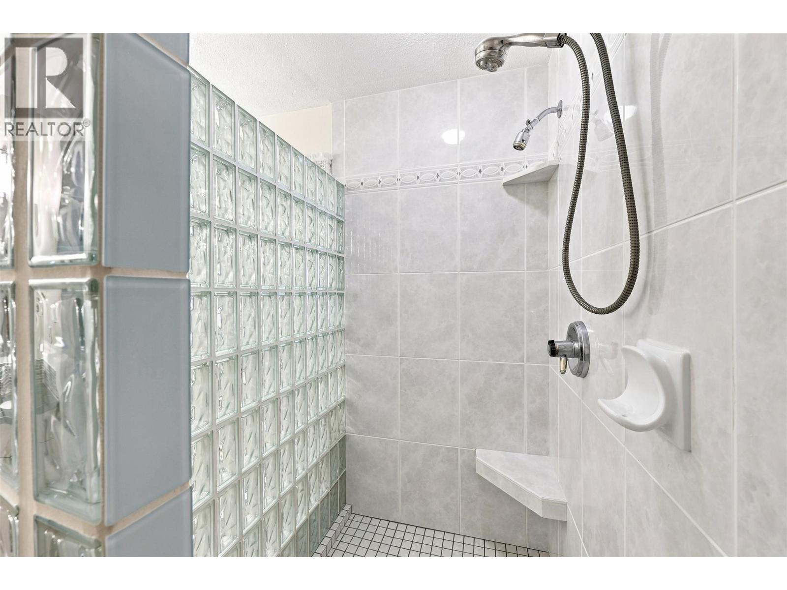 1060 PINE SPRINGS Road - Image 30
