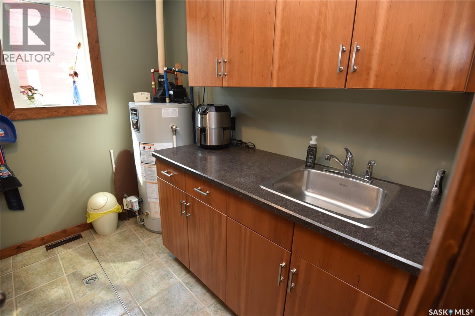 308 Park DRIVE - 11