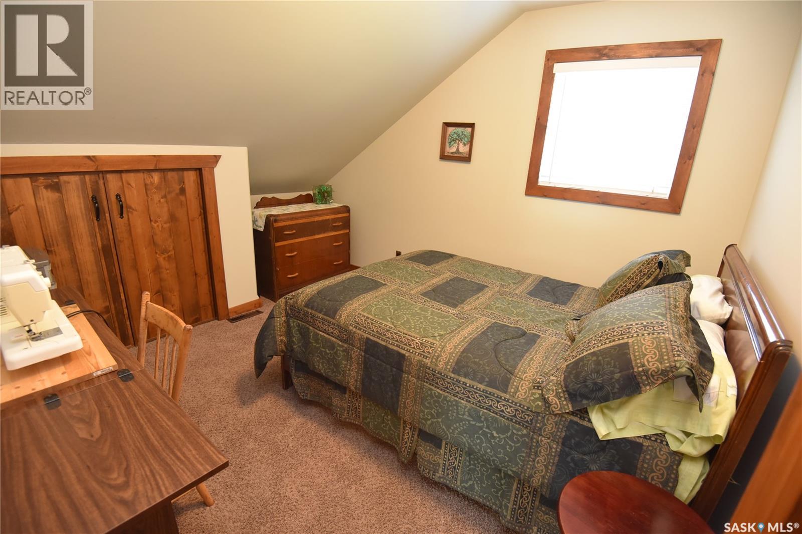 308 Park DRIVE - 40
