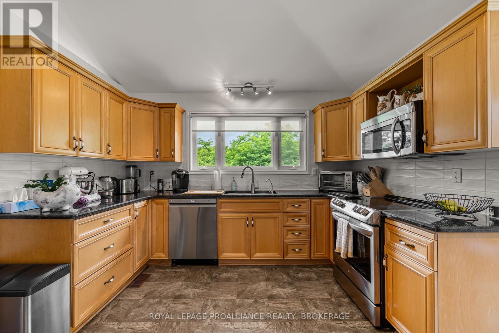 3570 DESERT LAKE ROAD - 11