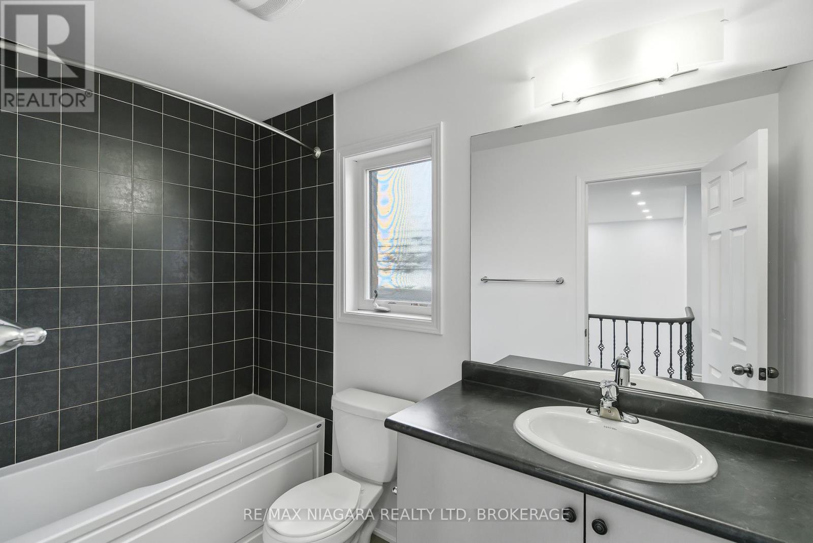 Thumbnail 25