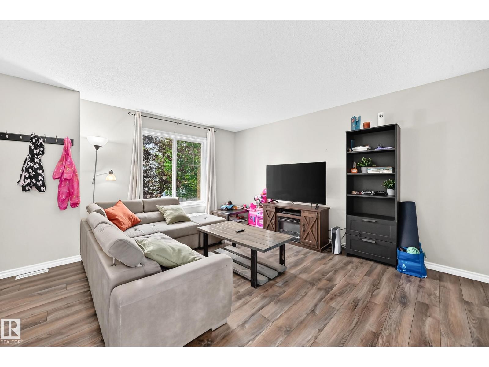 #21 8716 179 AV NW - 5