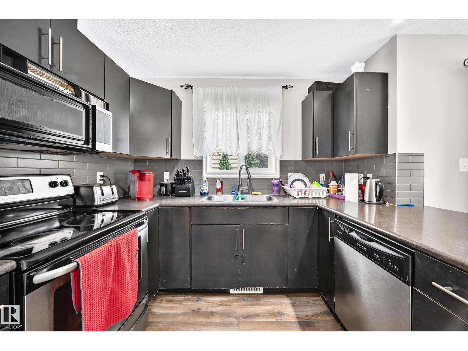 #21 8716 179 AV NW - 13