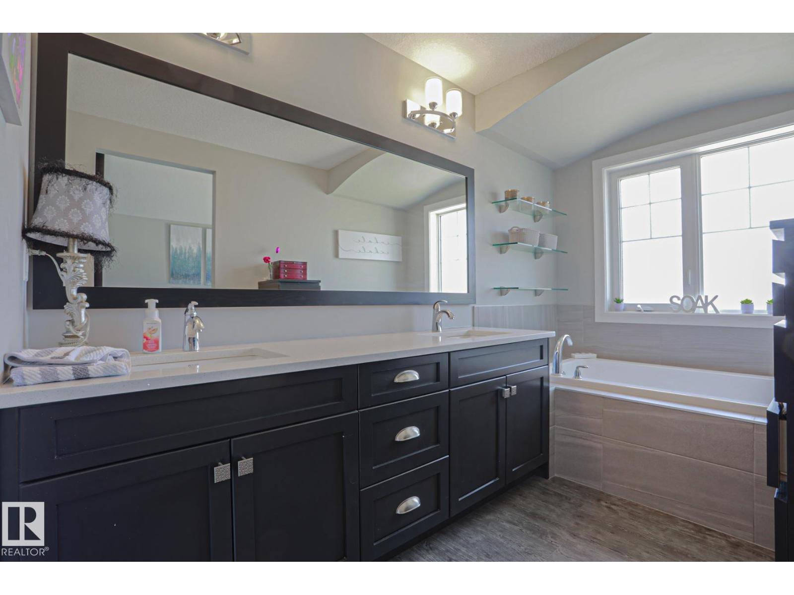 9711 223 ST NW - 28