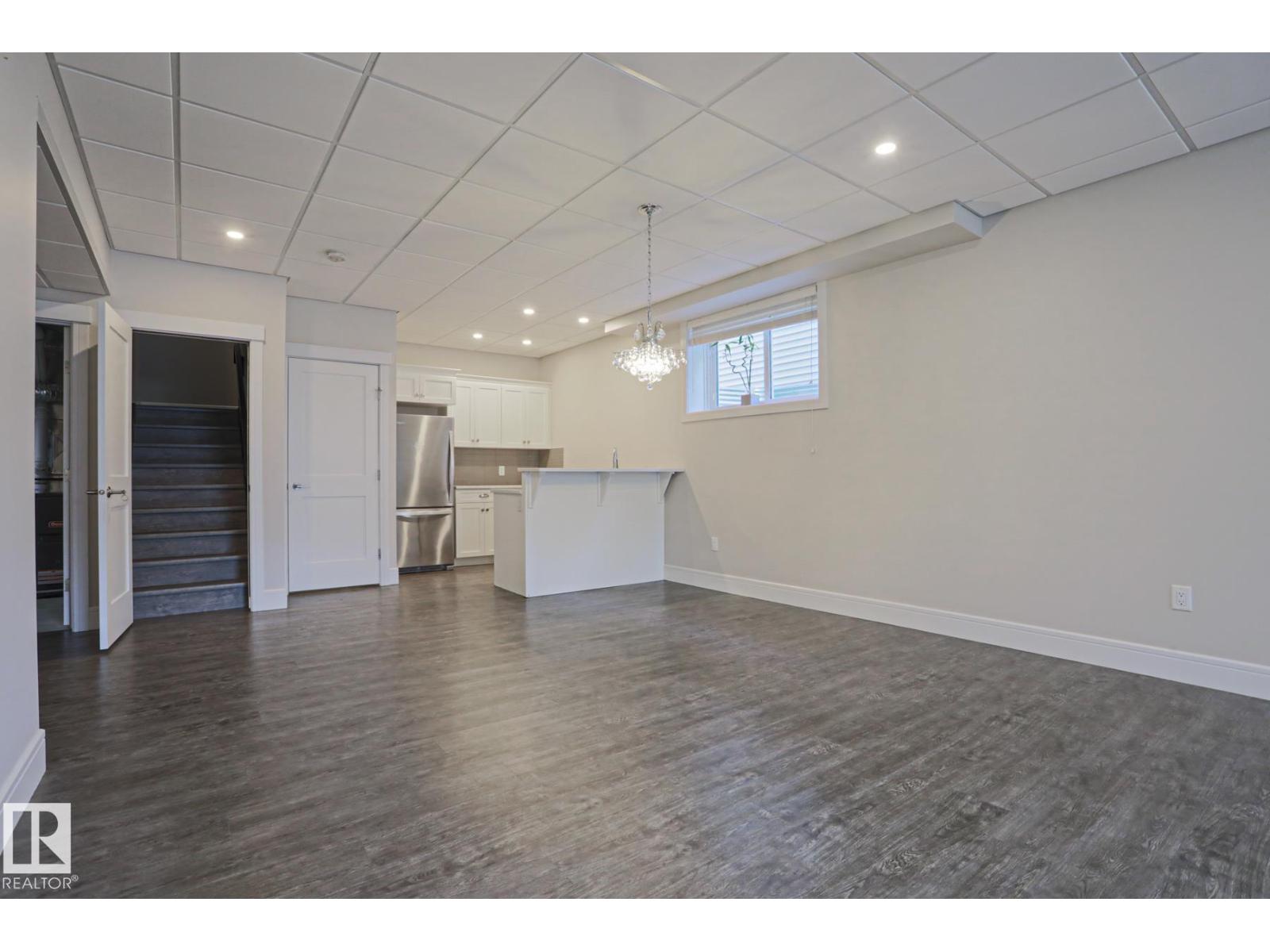 9711 223 ST NW - 33