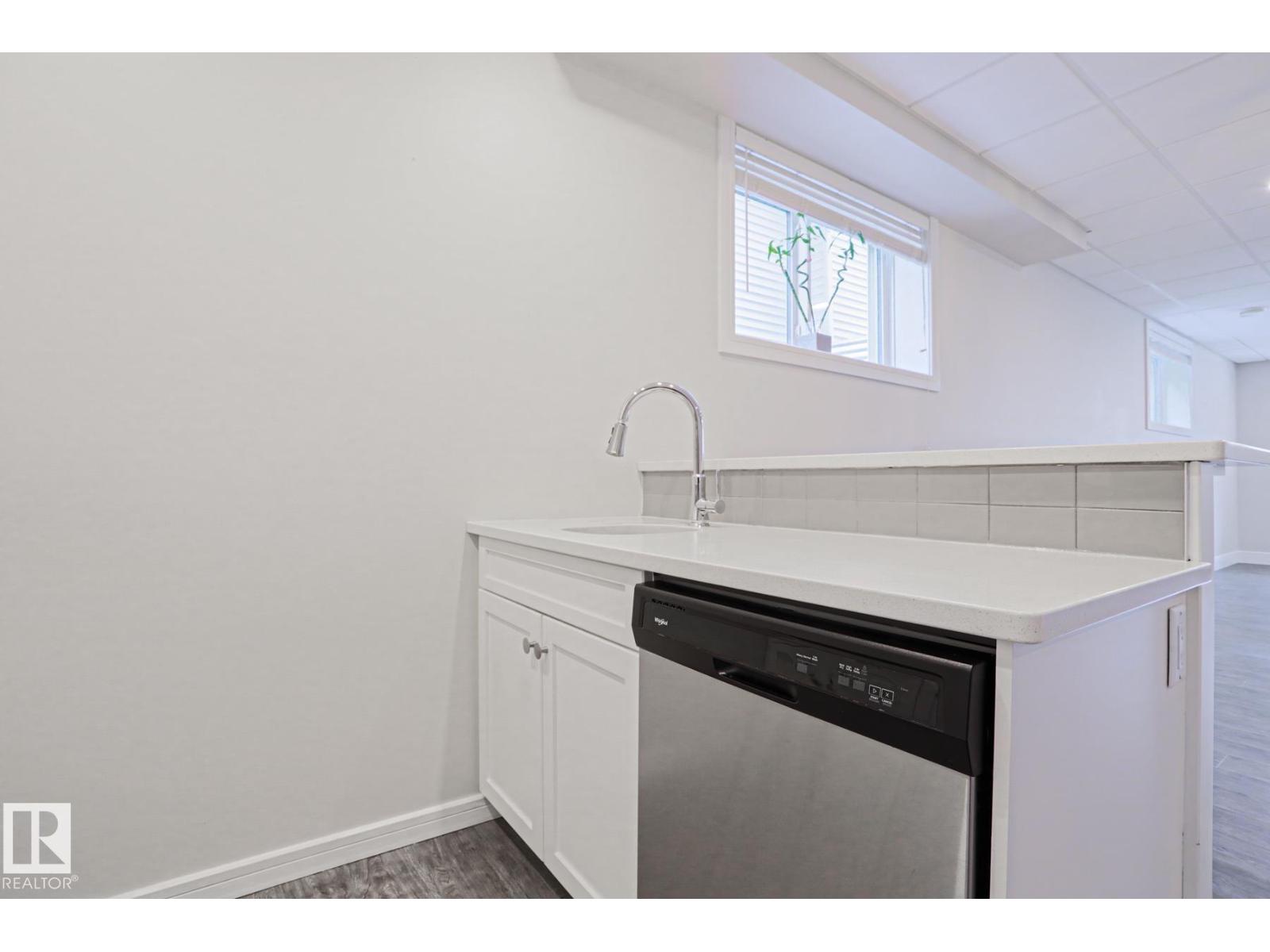 9711 223 ST NW - 37
