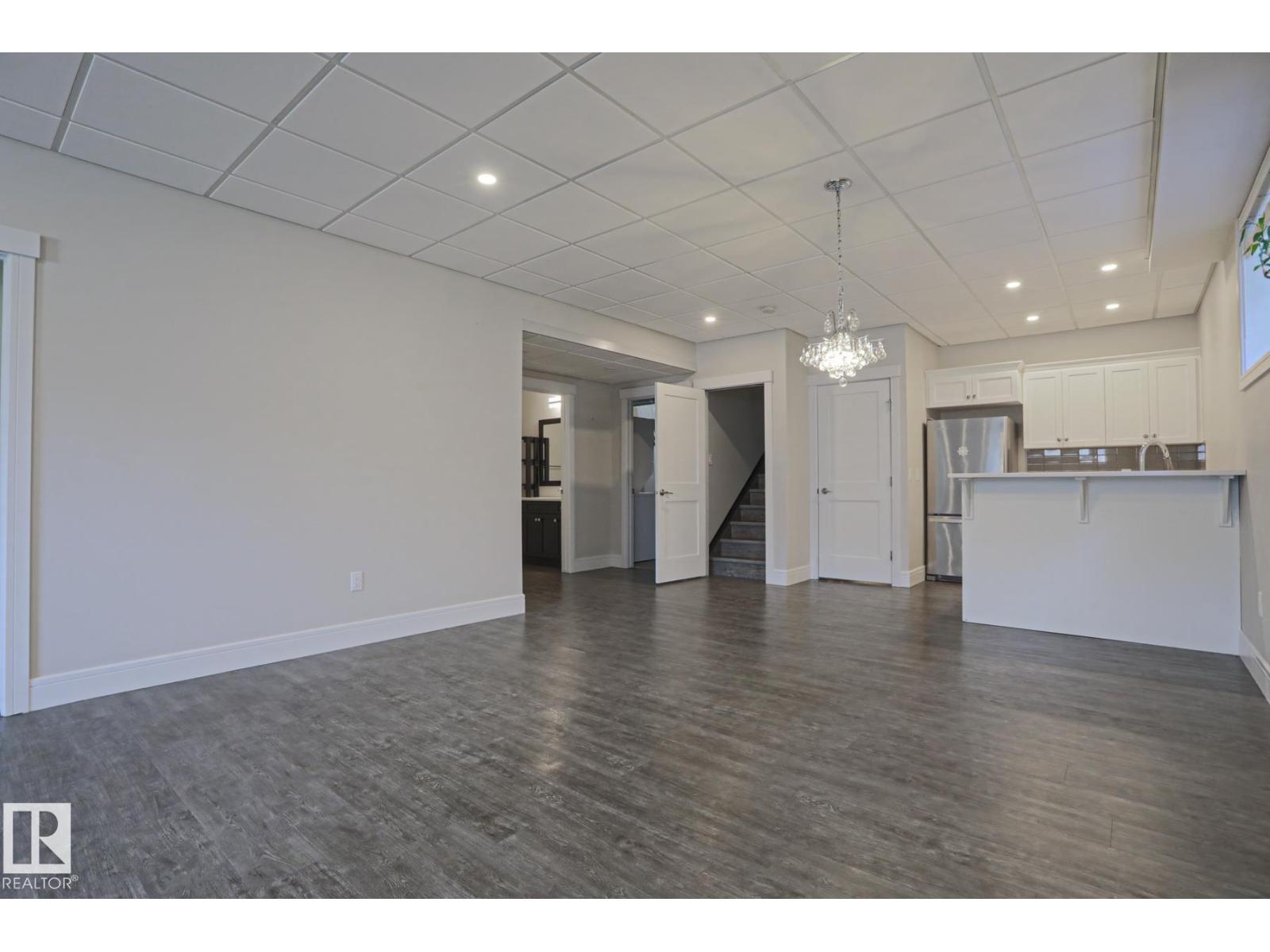 9711 223 ST NW - 51