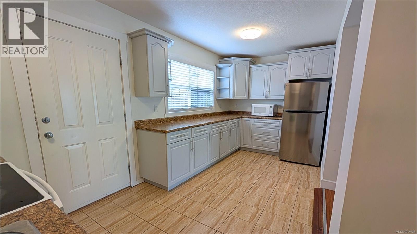 1721 Northfield Rd - Image 13