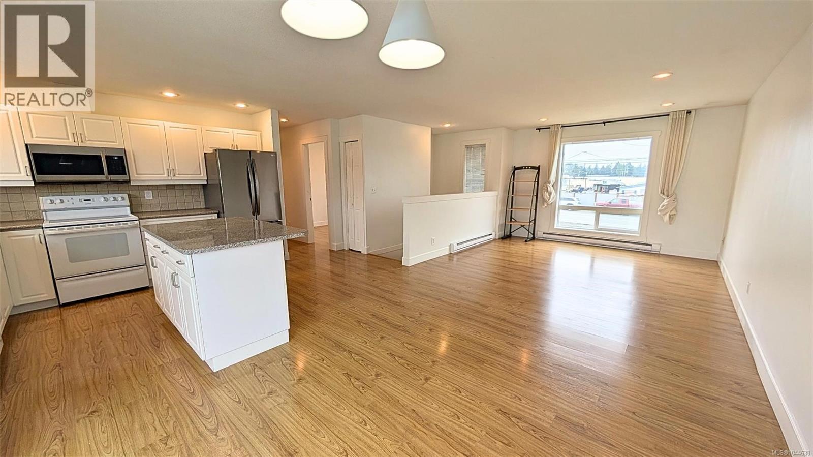 1721 Northfield Rd - Image 3