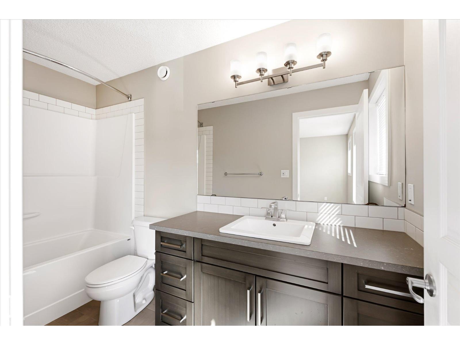 2016 CAVANAGH DR SW - 23