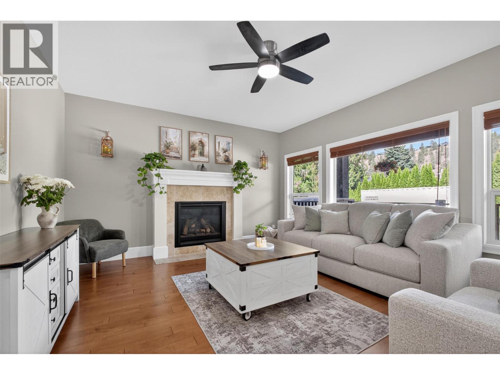 4588 Raymer Road - 4