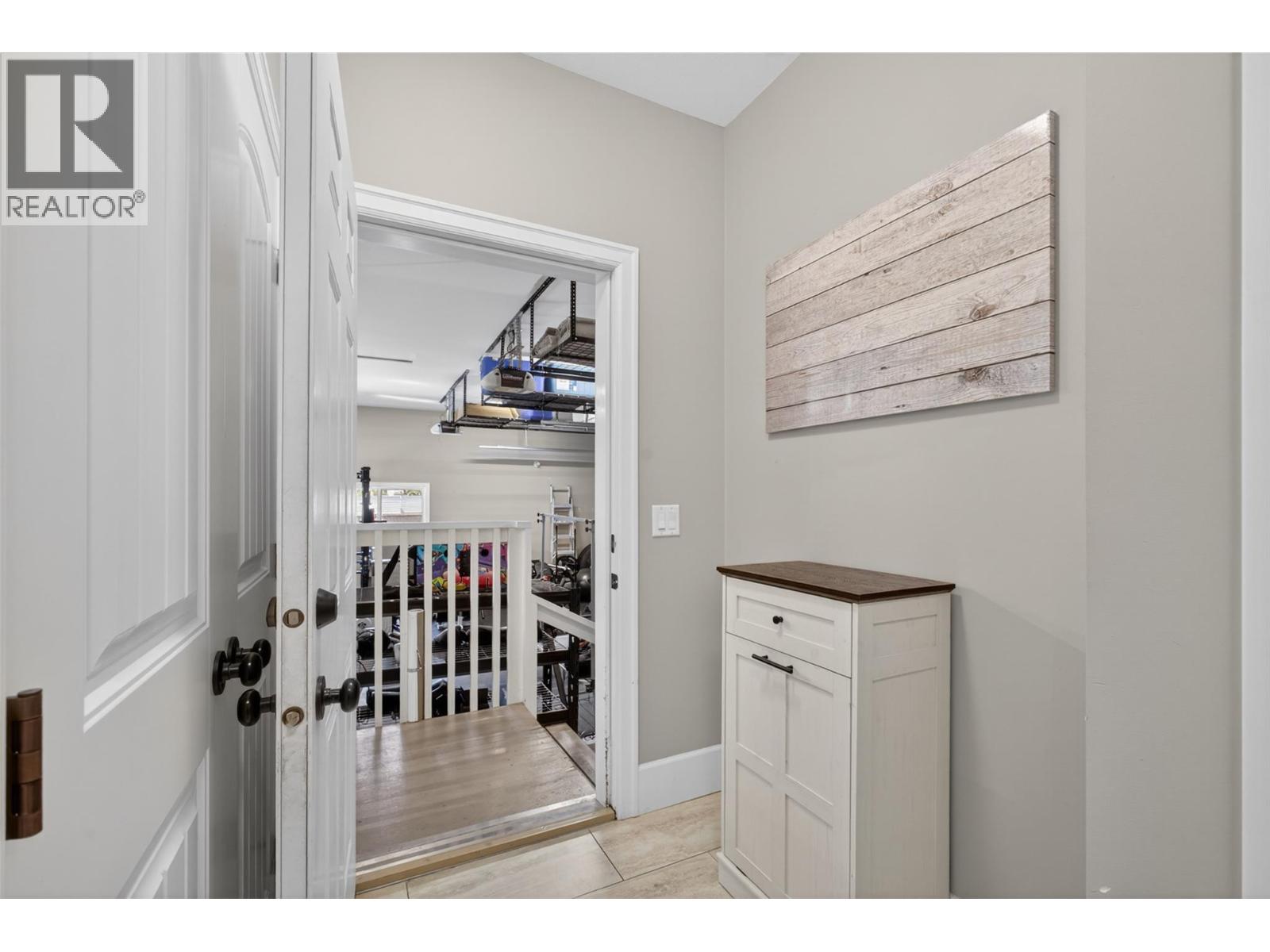 4588 Raymer Road - 49