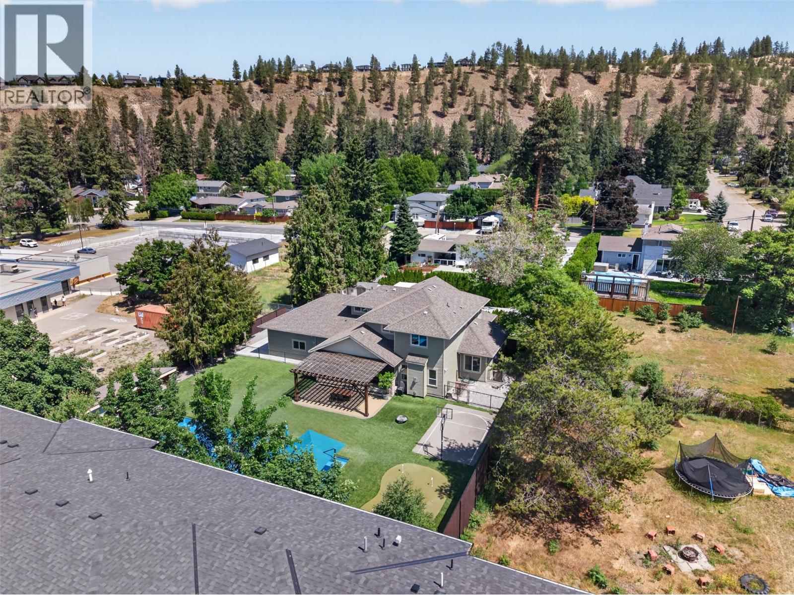 4588 Raymer Road - 86