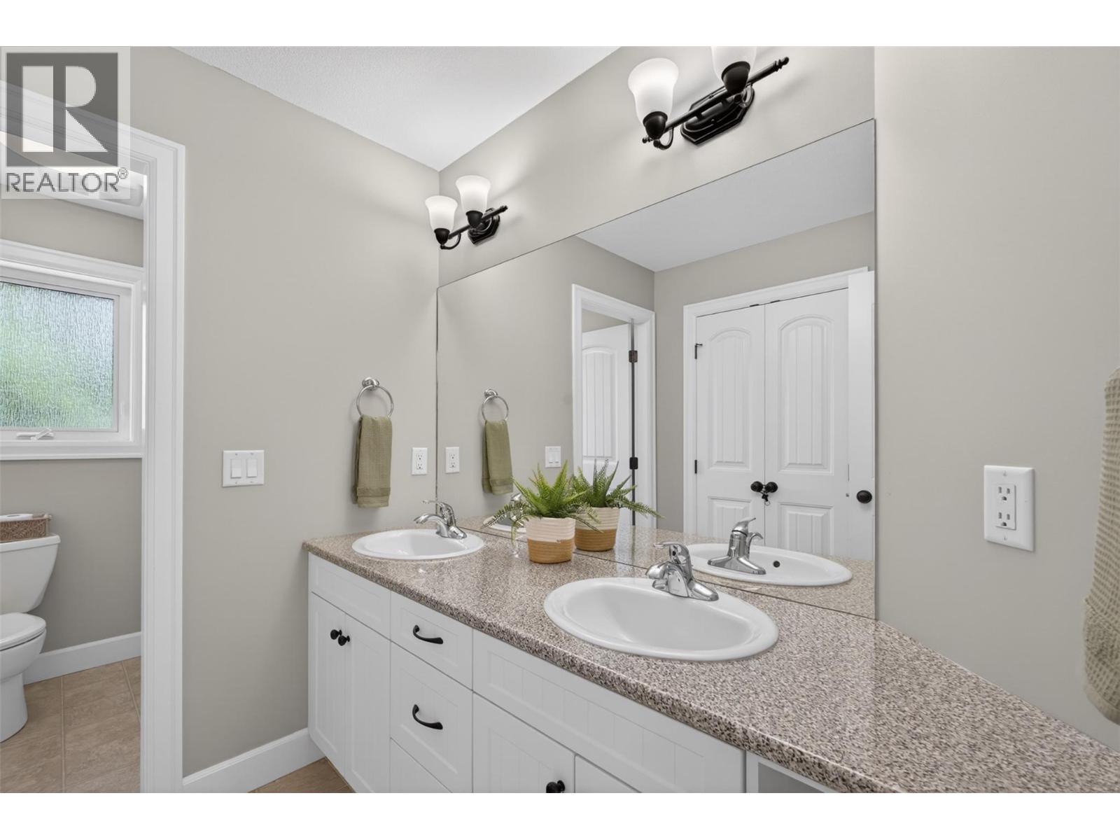 4588 Raymer Road - 71