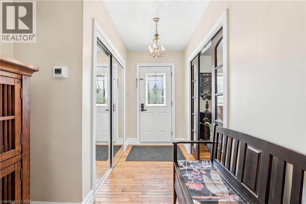 937 PARK Avenue W - 5