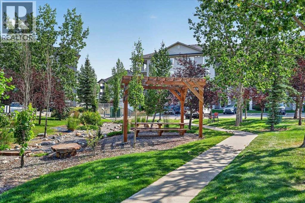 #5308A 604 8 Street SW - 25